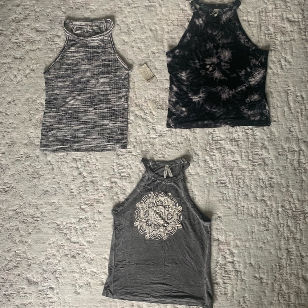 Crop tops/tank tops